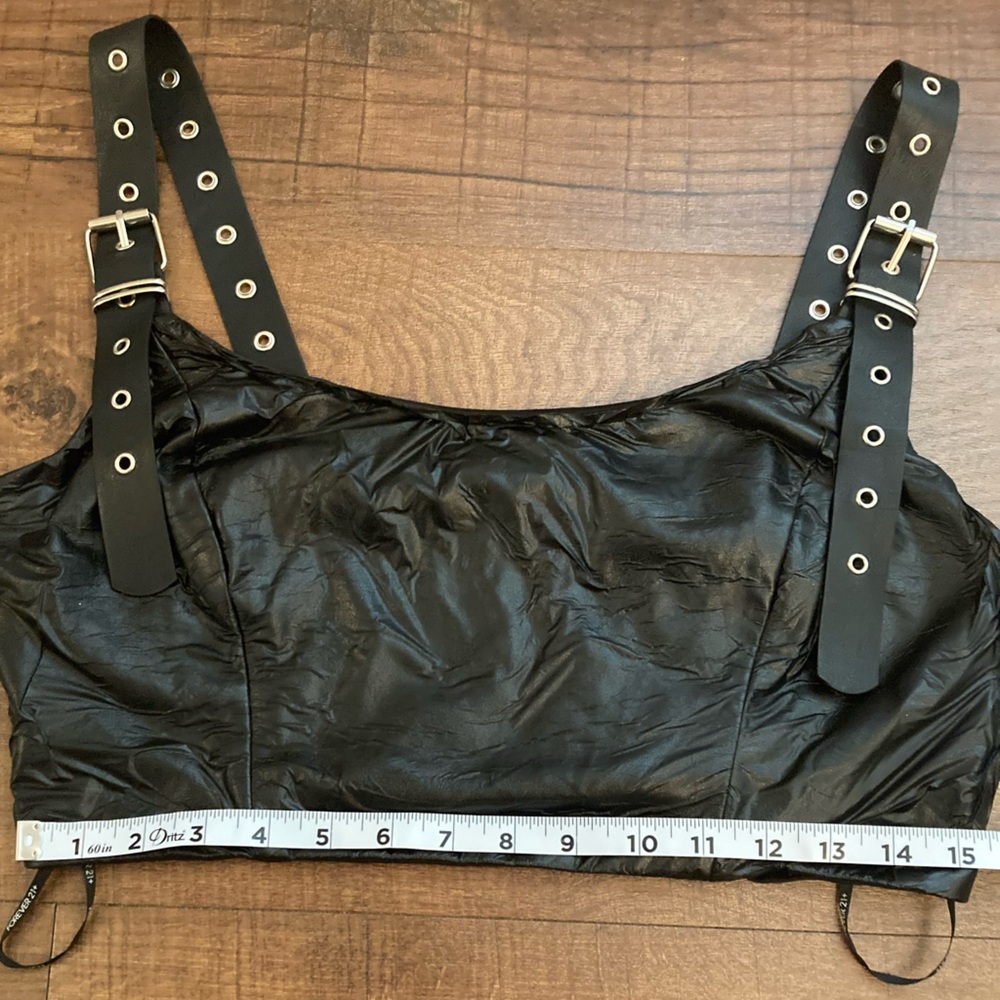 Forever 21 NWT Faux Leather Bralette Harness Buckle Adjustable Black Size OX - Picture 8 of 9